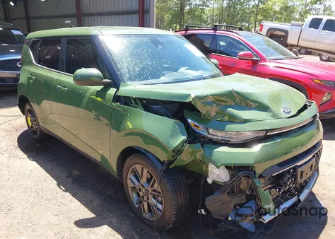 2021 Kia Soul Ex z USA, uszkodzony, nr VIN KNDJ33AU6M7133177